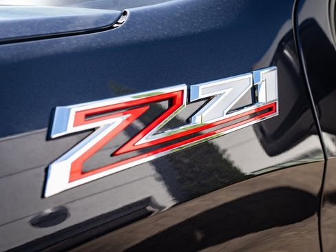 Used 2024 Chevrolet Silverado 1500 LT Trail Boss w/ Convenience Package II image 9