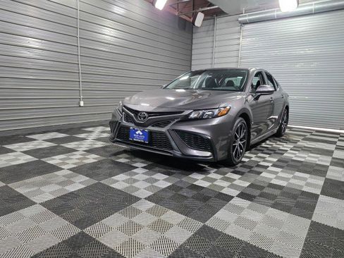 Used 2021 Toyota Camry SE w/ Carpet Mat Package (TMS) image 39