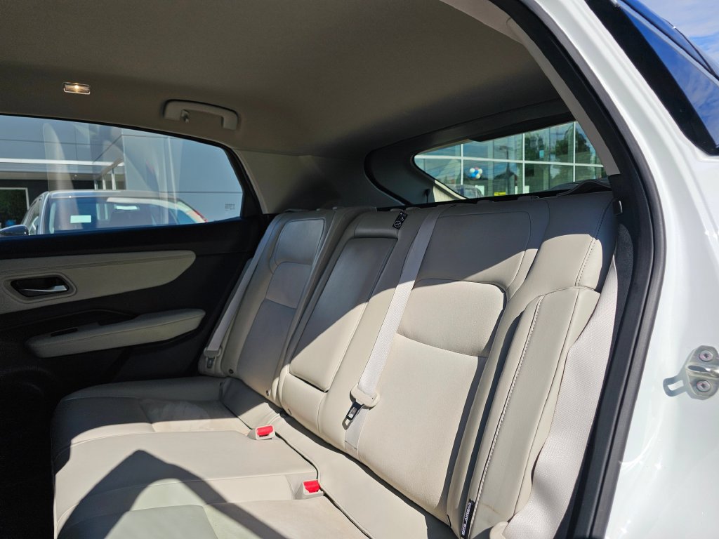 Used 2023 Nissan Ariya FWD image 14