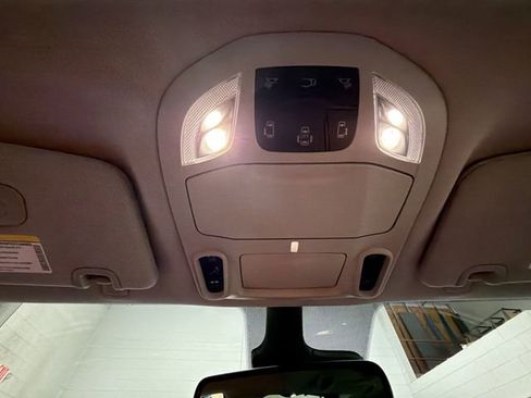 Used 2023 Chrysler Pacifica Limited FWD image 22