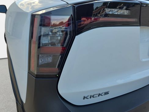 Used 2026 Nissan Kicks SR AWD/4WD image 31