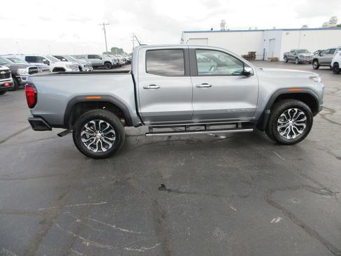 Used 2024 GMC Canyon Denali AWD/4WD image 5