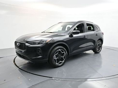 New 2026 Ford Escape Platinum image 3