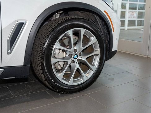 Used 2022 BMW X5 xDrive40i w/ Premium Package image 6