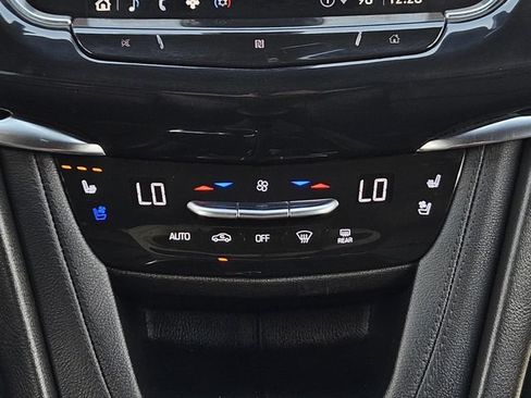 Used 2021 Cadillac XT6 Premium Luxury AWD/4WD image 37