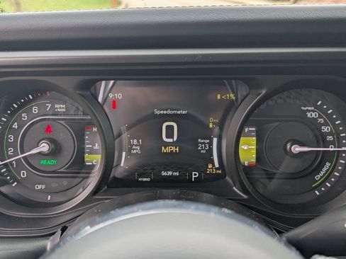 Used 2025 Jeep Wrangler Unlimited Sahara w/ Safety Group image 20