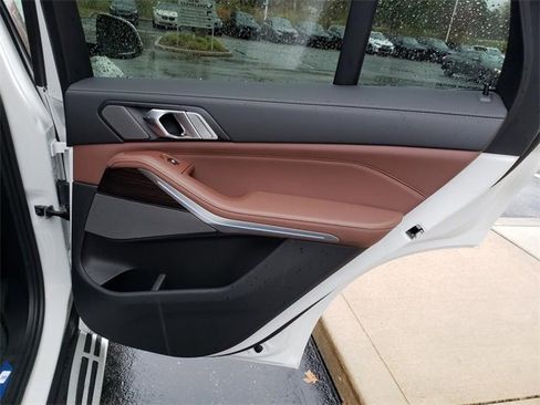 New 2026 BMW X5 xDrive50e image 16