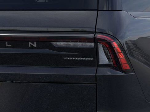 New 2026 Lincoln Navigator Reserve w/ Jet Appearance Package image 21