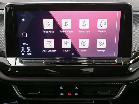 Used 2025 Volkswagen Atlas Cross Sport SEL R-Line image 30