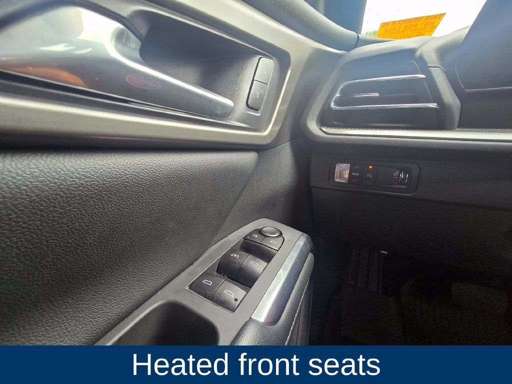 Used 2025 Chevrolet Traverse LT w/ Sun and Wheel Package FWD image 24