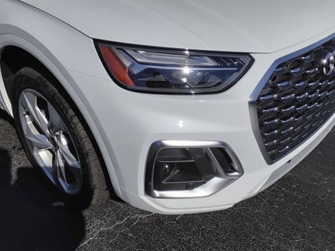 Certified 2025 Audi Q5 2.0T Premium Plus image 7