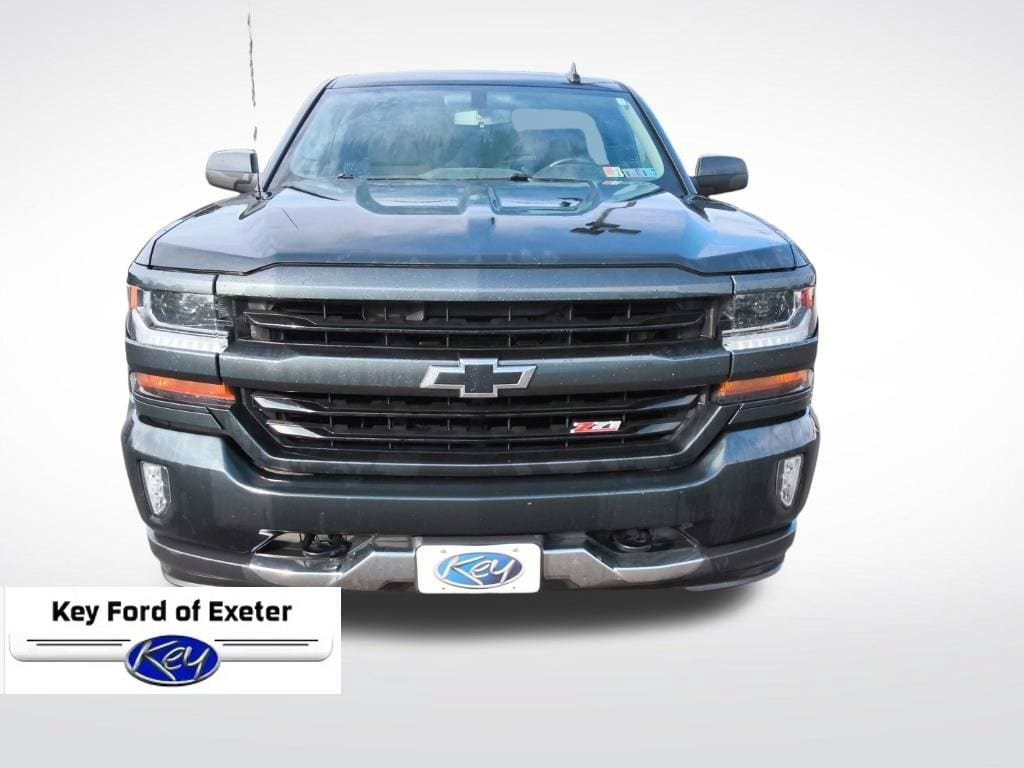 Used 2017 Chevrolet Silverado 1500 LT w/ LT Convenience Package AWD/4WD image 5