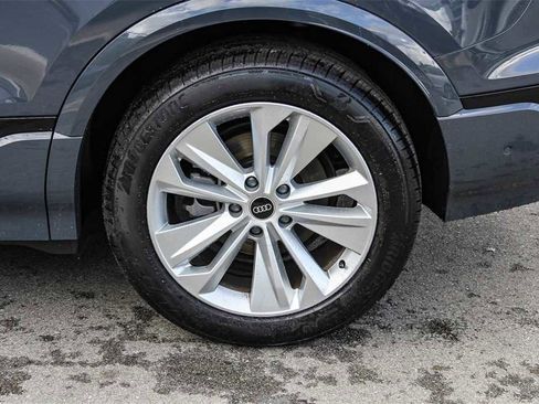 Used 2025 Audi Q6 e-tron Premium w/ Convenience Package image 10