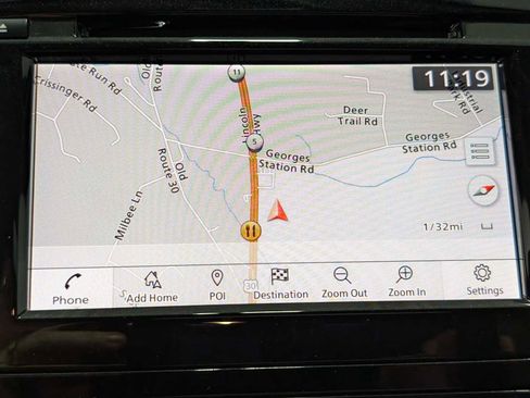 Used 2018 Nissan Rogue SV w/ Premium Package image 25