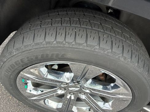 Used 2019 Chevrolet Tahoe Premier AWD/4WD image 33