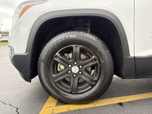 Used 2019 GMC Acadia SLE FWD image 26