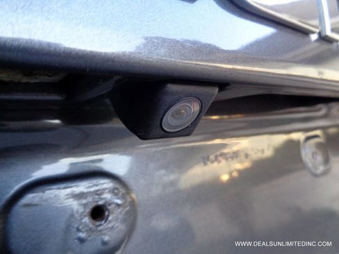 Used 2018 Toyota 4Runner SR5 image 18