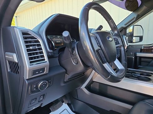 Used 2017 Ford F350 Platinum w/ Platinum Ultimate Package image 18