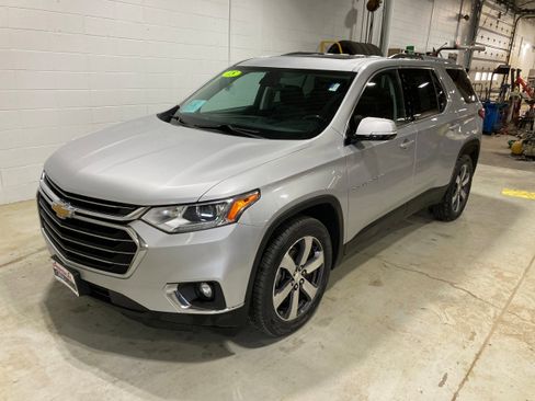 Used 2018 Chevrolet Traverse LT image 1