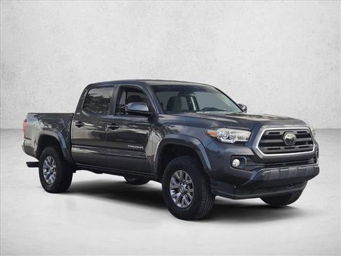 Used 2018 Toyota Tacoma SR5 image 3