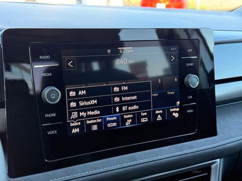 New 2026 Volkswagen Taos SE FWD image 21