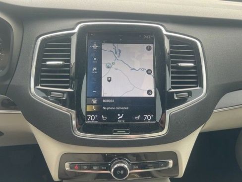 Used 2017 Volvo XC90 T6 Momentum w/ Vision Package AWD/4WD image 11