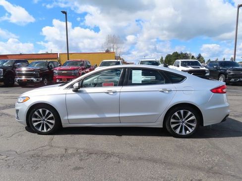 Used 2019 Ford Fusion SE AWD/4WD image 4