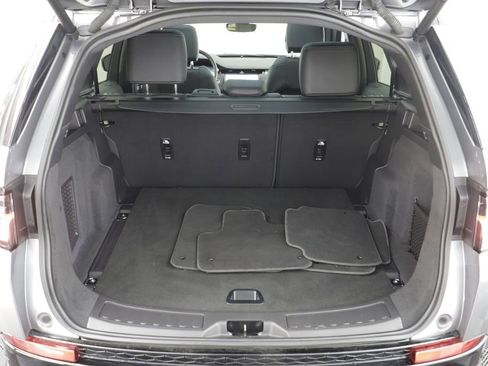 Used 2025 Land Rover Discovery Sport Dynamic SE AWD/4WD image 18