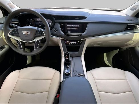 Used 2023 Cadillac XT5 Premium Luxury FWD image 15