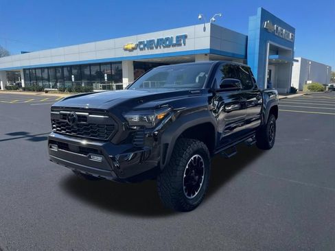 Used 2026 Toyota Tacoma TRD Off-Road AWD/4WD image 3