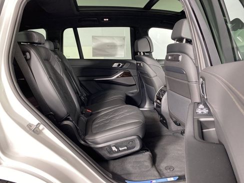 New 2026 BMW X7 xDrive40i image 32