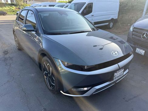 Used 2024 Hyundai Ioniq 5 SEL image 2