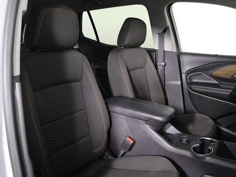 Used 2020 GMC Terrain SLE image 25