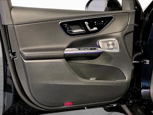 New 2026 Mercedes-Benz GLC 300 4MATIC image 11