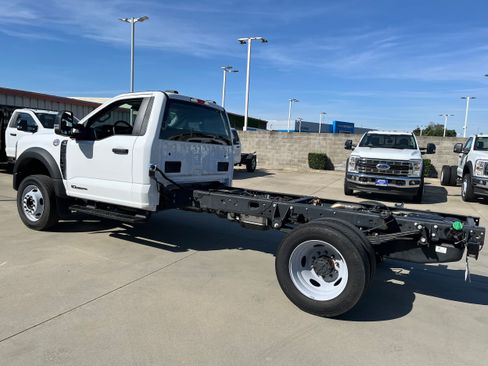 New 2026 Ford F550 2WD Regular Cab Super Duty image 2