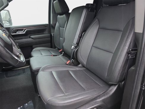 Used 2024 Chevrolet Silverado 2500 LTZ image 19