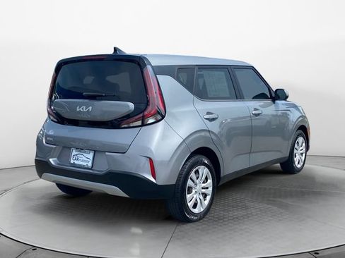 Used 2023 Kia Soul LX FWD image 5