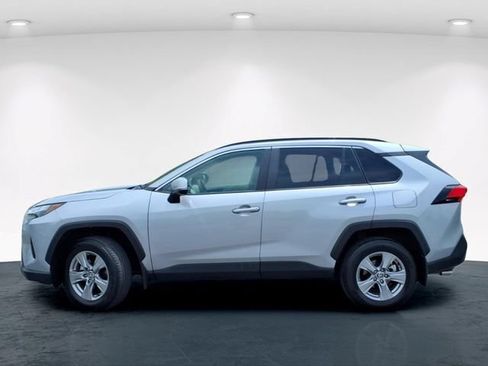 Used 2025 Toyota RAV4 XLE w/ Convenience Package FWD image 17