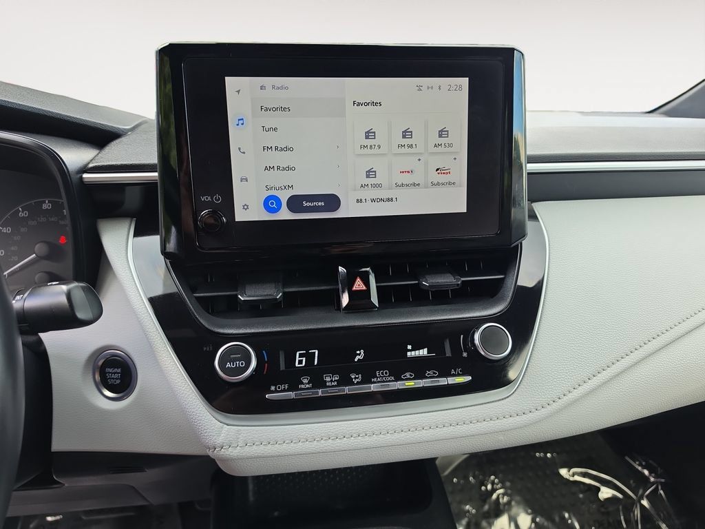 Used 2024 Toyota Corolla SE FWD image 11