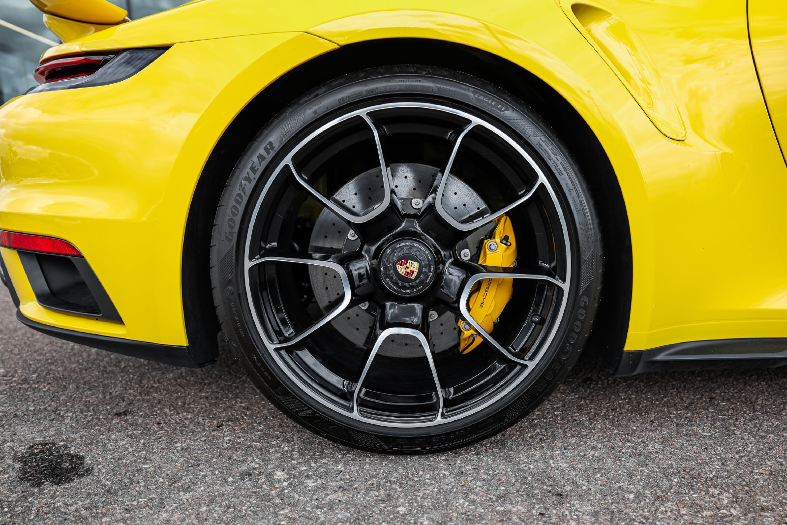 Used 2022 Porsche 911 Turbo S AWD/4WD image 15