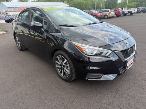 Used 2021 Nissan Versa SV FWD image 7