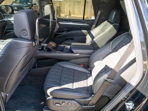 Used 2026 Cadillac Escalade V AWD/4WD image 69