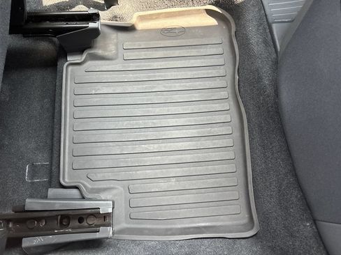 Used 2021 Subaru Forester Premium AWD/4WD image 38