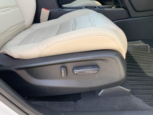 Used 2018 Honda CR-V Touring image 38