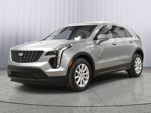 Used 2023 Cadillac XT4 Luxury w/ Cold Weather Package image 1