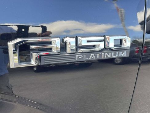Used 2019 Ford F150 Platinum w/ Max Trailer Tow Package image 9