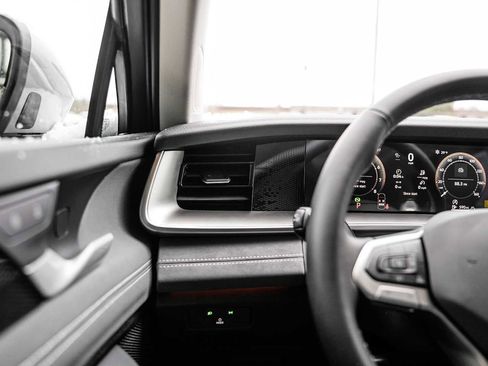 New 2026 Volkswagen Tiguan SE image 24