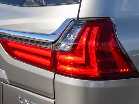 Used 2018 Lexus LX 570 4WD image 8