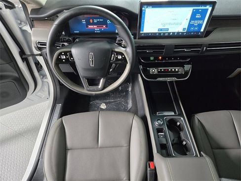 New 2025 Lincoln Corsair Grand Touring w/ Rear Removable Package Tray image 10