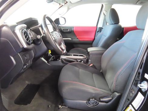 Used 2021 Toyota Tacoma SR5 RWD image 14